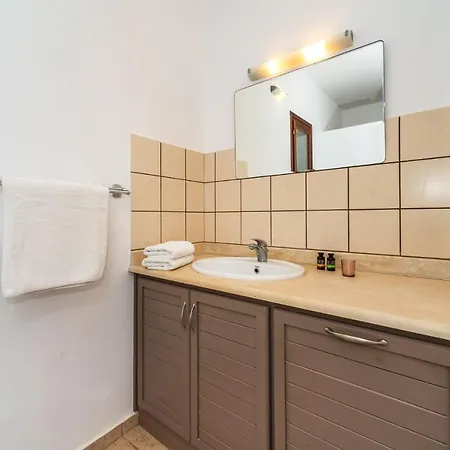 Elia Vathí - Ítaca