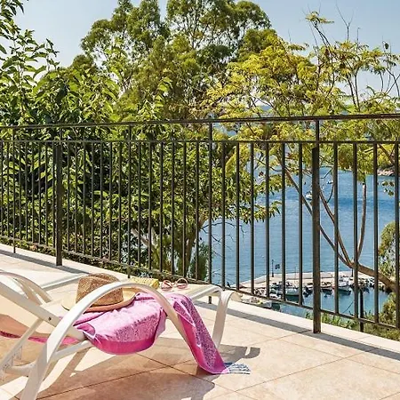 Villa Elia